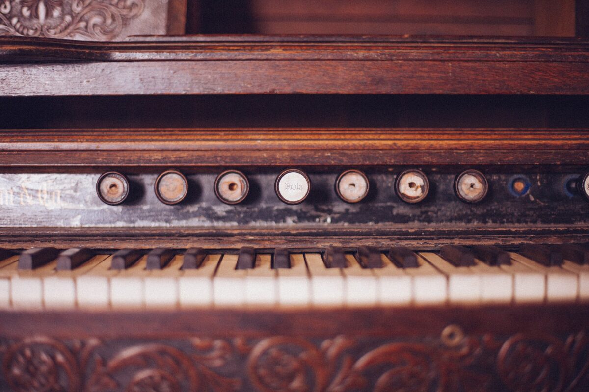 Grand Pianos | Why are grand pianos so expensive? | Read This Article